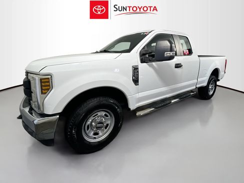 Used 2018 Ford F250 XL w/ Power Equipment Group image 7