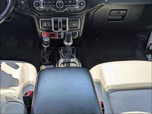 Used 2021 Jeep Gladiator Mojave w/ Uconnect 4C Nav & Sound Group AWD/4WD image 17