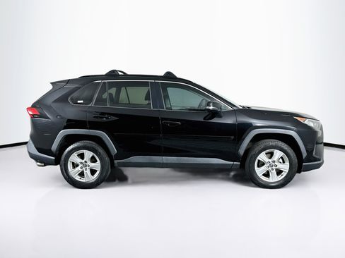 Used 2020 Toyota RAV4 XLE w/ Convenience Package FWD image 10