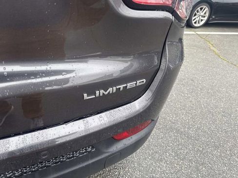 Used 2024 Jeep Compass Limited image 7