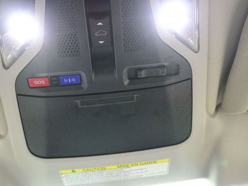 Used 2021 Subaru Outback Limited image 17