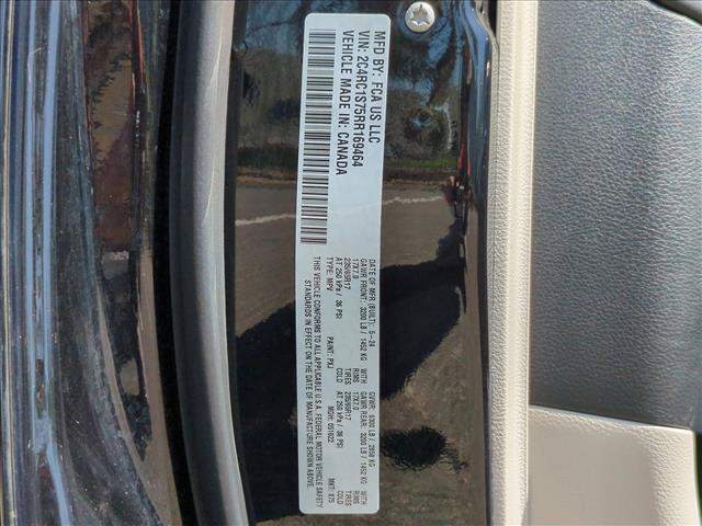 Used 2024 Chrysler Pacifica Limited FWD image 25
