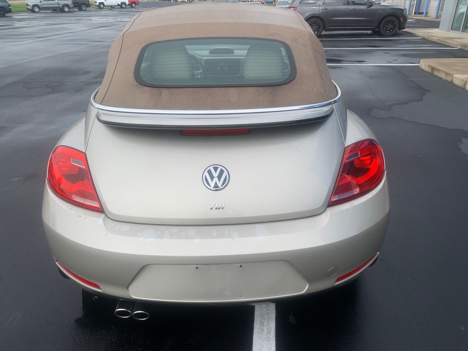 Used 2015 Volkswagen Beetle TDI FWD image 4