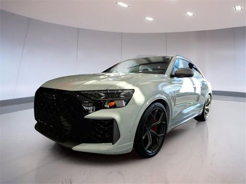 New 2026 Audi RS Q8 performance image 4