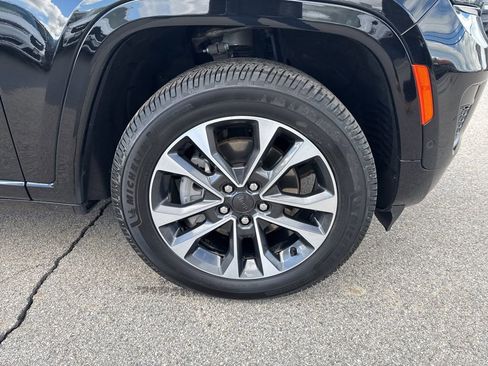 Certified 2023 Jeep Grand Cherokee L Overland w/ Rear Seat Video Group I image 9