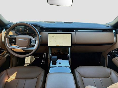 Used 2025 Land Rover Range Rover Long Wheelbase Autobiography AWD/4WD image 17