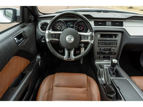 Used 2014 Ford Mustang GT Premium image 18