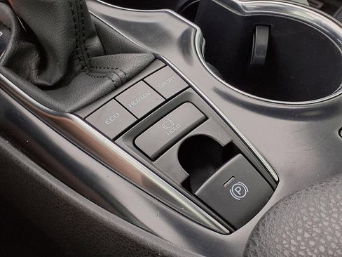 Used 2020 Toyota Camry XSE image 16