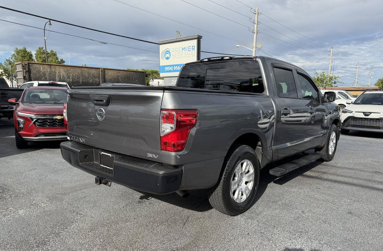 Used 2017 Nissan Titan S RWD image 5