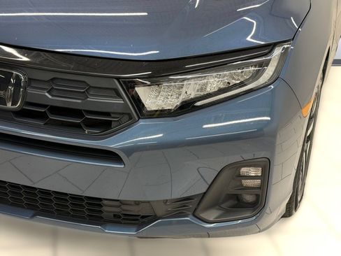 Used 2025 Honda Odyssey EX-L image 10