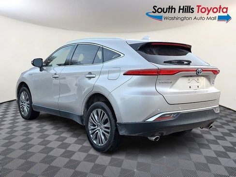 Used 2021 Toyota Venza Limited image 4