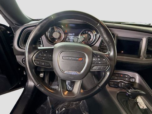 Used 2023 Dodge Challenger SXT RWD image 13