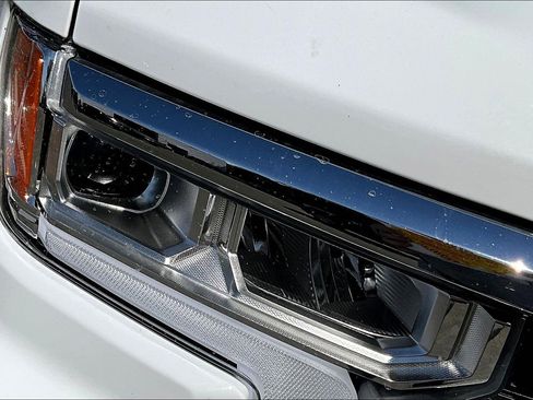 Used 2024 Chevrolet Silverado 1500 LT AWD/4WD image 23