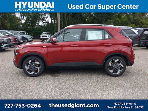 New 2026 Hyundai Venue SEL image 3