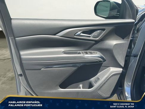 Certified 2026 Chevrolet Traverse LT w/ Driver Confidence Package FWD image 10