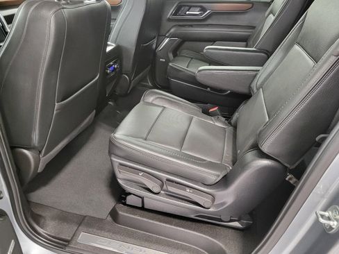 Certified 2025 GMC Yukon XL Denali image 21