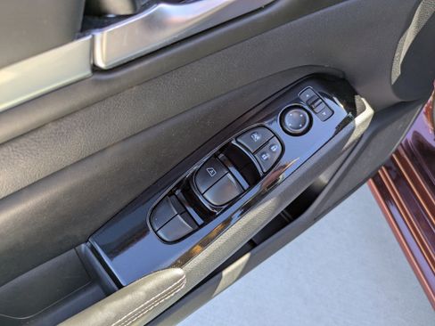 Used 2023 Nissan Altima 2.5 SV image 12