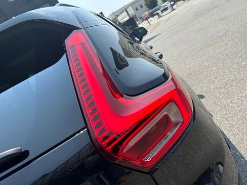 Certified 2025 Volvo XC40 B5 Plus image 17