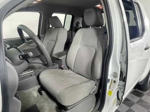 Used 2017 Nissan Frontier SV image 20