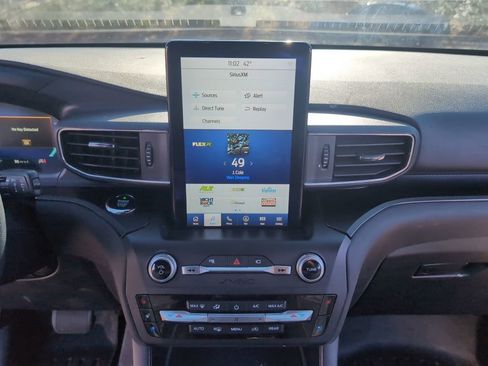 Used 2020 Ford Explorer ST w/ ST Street Pack image 19