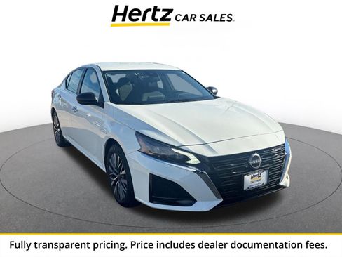 Used 2025 Nissan Altima 2.5 SV FWD image 1