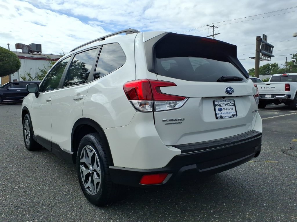 Used 2019 Subaru Forester Premium AWD/4WD image 21