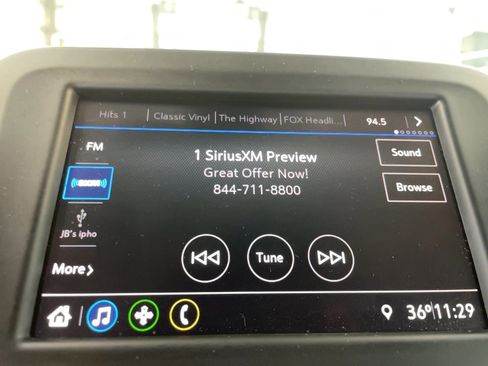 Used 2020 Chevrolet Equinox LT image 14