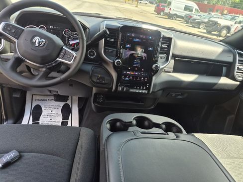 Used 2026 RAM 2500 Big Horn AWD/4WD image 4