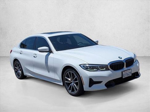 Used 2020 BMW 330i Sedan w/ Premium Package RWD image 3