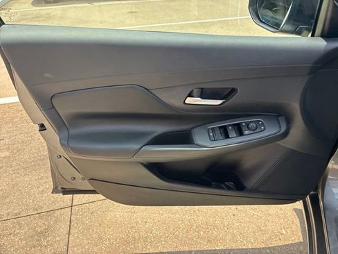Used 2026 Nissan Sentra SV w/ SV Convenience Package FWD image 19