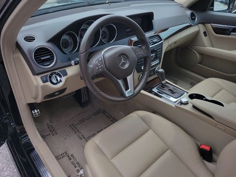 Used 2014 Mercedes-Benz C 300 4MATIC Sedan image 39