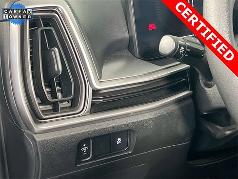 Certified 2024 Kia Sorento LX image 11