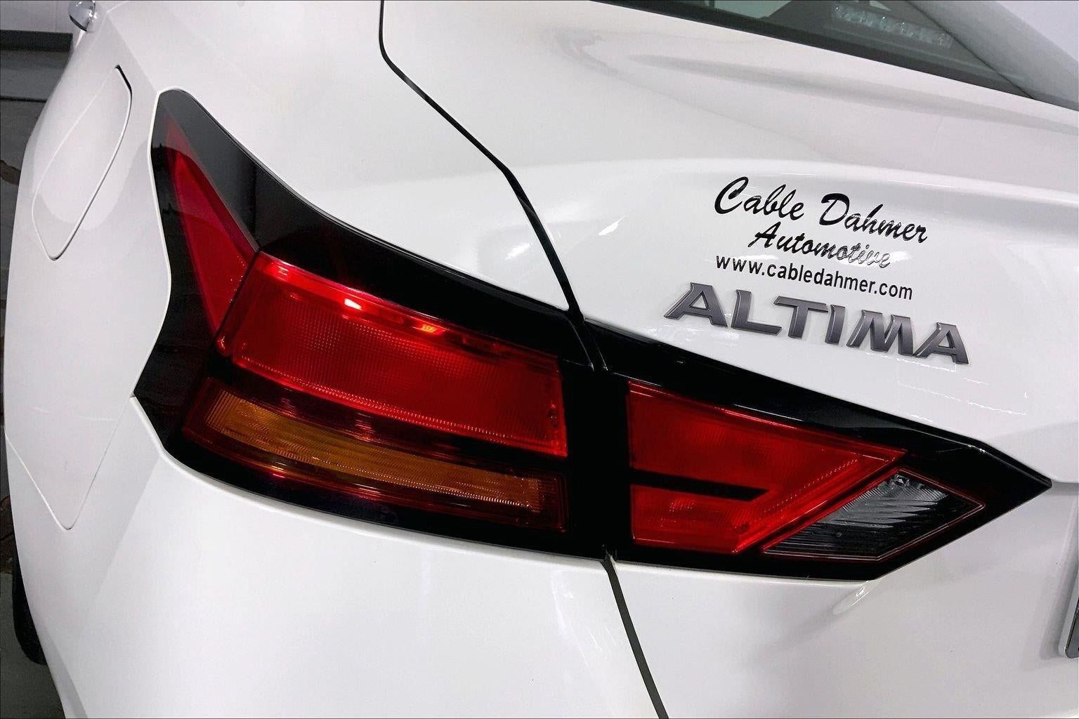Used 2025 Nissan Altima 2.5 SV FWD image 27