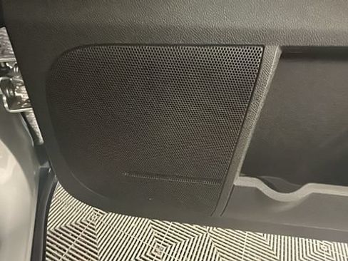 Used 2015 GMC Acadia SLE FWD image 27