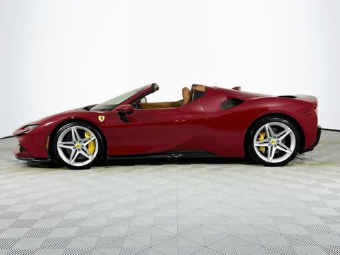Used 2023 Ferrari SF90 Spider AWD/4WD image 8
