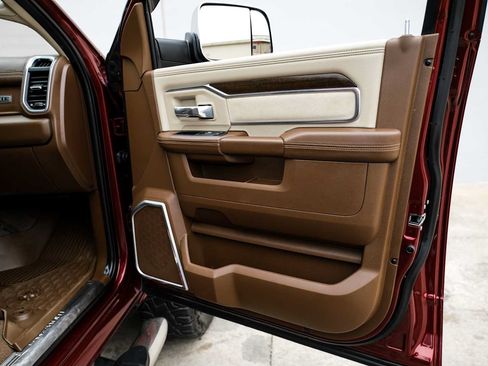 Used 2022 RAM 2500 Laramie AWD/4WD image 42