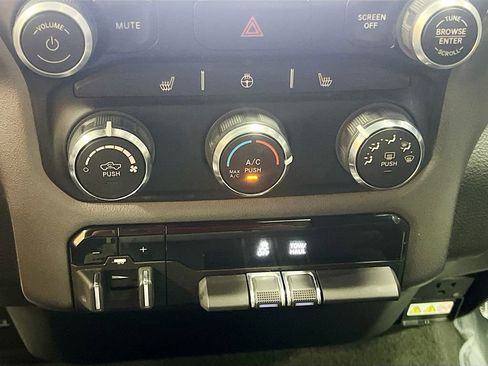 Used 2024 RAM 1500 Big Horn image 15