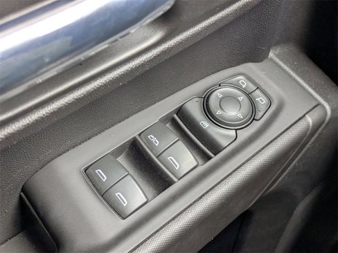 Used 2023 Chevrolet Silverado 1500 Custom image 21
