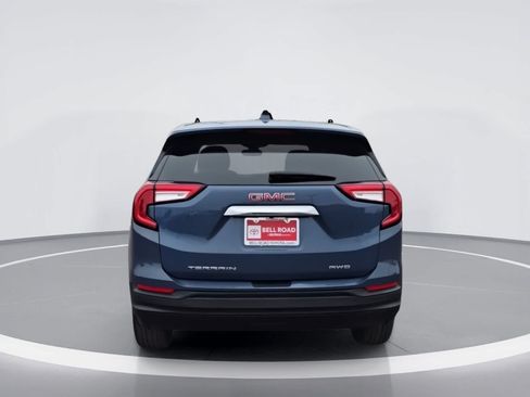 Used 2024 GMC Terrain SLE AWD/4WD image 7