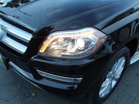 Used 2016 Mercedes-Benz GL 450 4MATIC image 9