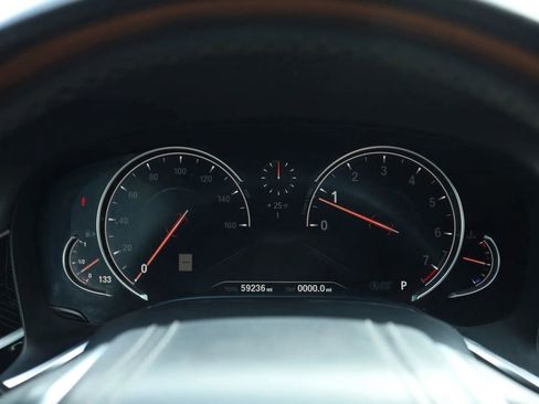 Used 2019 BMW 740i 740i Sedan 4D w/ M Sport Package image 27