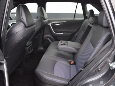 Used 2024 Toyota RAV4 XSE AWD/4WD image 13