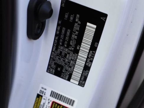 Used 2023 Toyota Sienna XSE w/ XSE Plus Package FWD image 30
