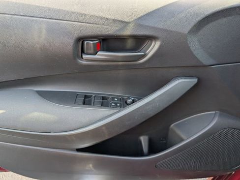 Used 2022 Toyota Corolla LE image 35