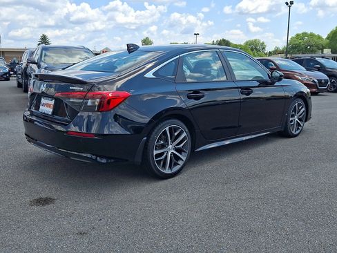Used 2023 Honda Civic Touring image 6