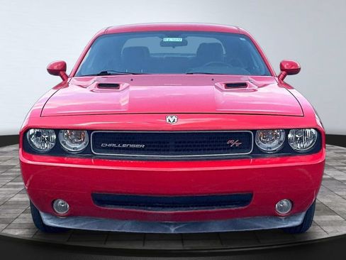 Used 2010 Dodge Challenger R/T RWD image 3