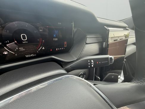 Certified 2024 GMC Acadia Elevation image 29