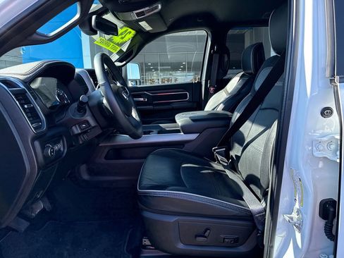 Used 2024 RAM 2500 Laramie w/ Sport Appearance Package image 11