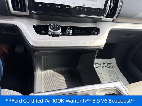 Used 2025 Ford Expedition Active AWD/4WD image 14