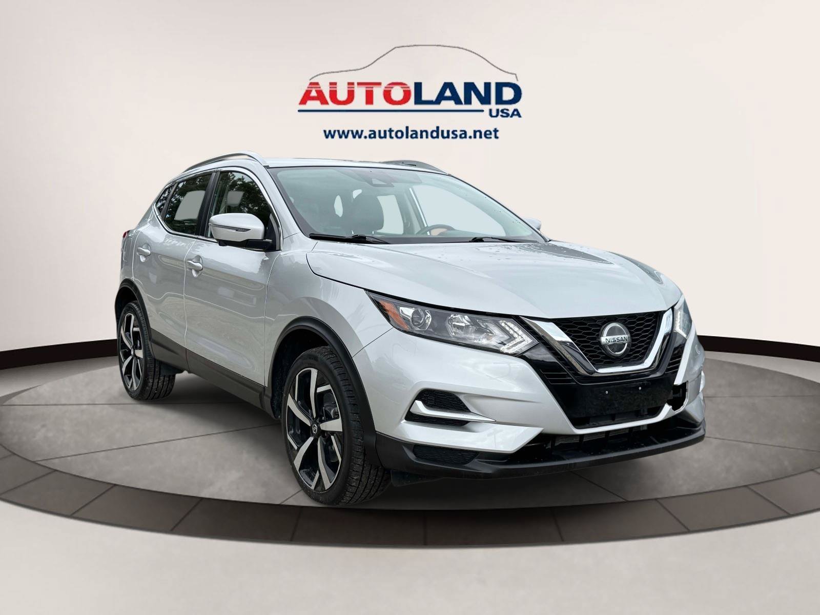 Used 2022 Nissan Rogue Sport SL AWD/4WD image 2